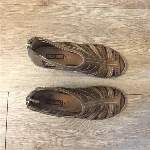 Pikolinos Mid Heel Sandals - Picture 5 of 13